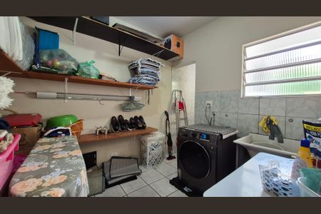 Casa à venda com 300m², 3 quartos e 2 vagasLavanderia