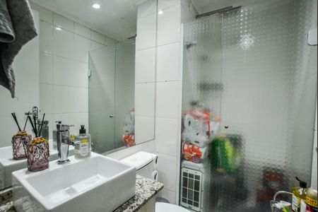 Apartamento à venda com 70m², 3 quartos e 1 vaga Apartamento à venda com 70m², 3 quartos e 1 vagaBanheiro Social