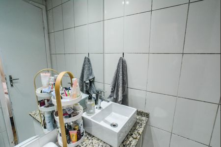 Apartamento à venda com 70m², 3 quartos e 1 vaga Apartamento à venda com 70m², 3 quartos e 1 vagaBanheiro da Suíte