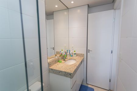 Apartamento à venda com 146m², 3 quartos e 4 vagas Apartamento à venda com 146m², 3 quartos e 4 vagasBanheiro da Suíte 2
