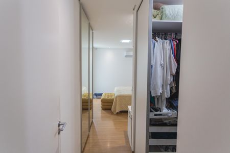 Apartamento à venda com 146m², 3 quartos e 4 vagas Apartamento à venda com 146m², 3 quartos e 4 vagasSuíte 1