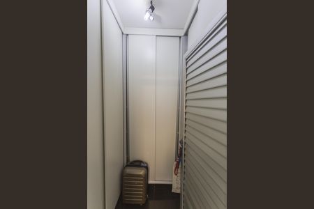 Apartamento à venda com 146m², 3 quartos e 4 vagas Apartamento à venda com 146m², 3 quartos e 4 vagasQuarto de Serviço