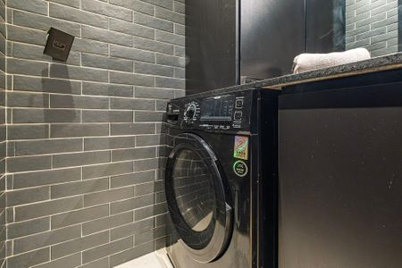 Banheiro de kitnet/studio para alugar com 1 quarto, 27m² em Pinheiros, São Paulo