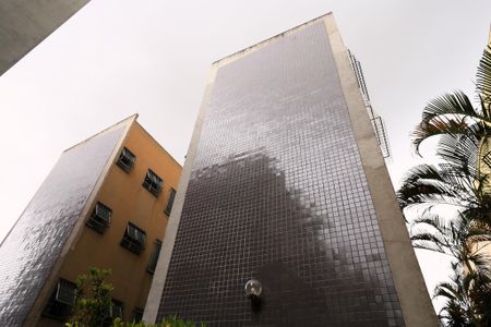 Apartamento à venda com 57m², 3 quartos e sem vagaFachada do bloco