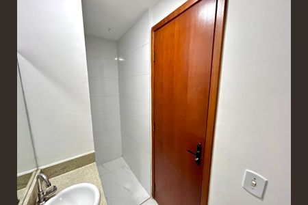 Banheiro  de kitnet/studio para alugar com 1 quarto, 25m² em Jardim Arapongas, Guarulhos