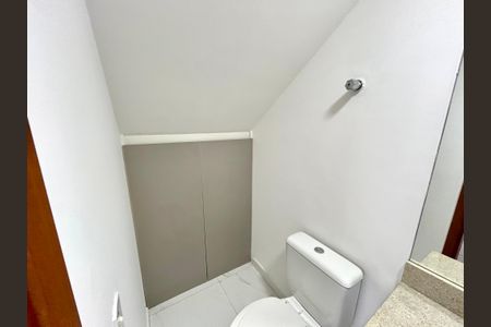 Banheiro  de kitnet/studio para alugar com 1 quarto, 25m² em Jardim Arapongas, Guarulhos