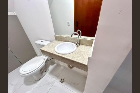 Banheiro  de kitnet/studio para alugar com 1 quarto, 25m² em Jardim Arapongas, Guarulhos