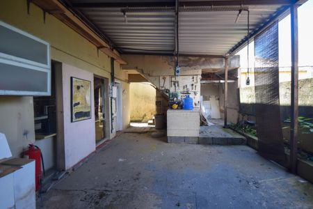 Casa de condomínio à venda com 320m², 4 quartos e 2 vagas Casa de condomínio à venda com 320m², 4 quartos e 2 vagasÁrea externa