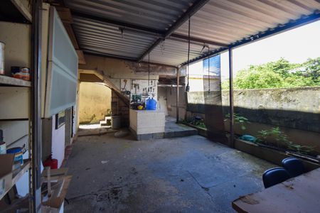 Casa de condomínio à venda com 320m², 4 quartos e 2 vagas Casa de condomínio à venda com 320m², 4 quartos e 2 vagasÁrea externa