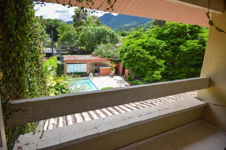 Casa de condomínio à venda com 320m², 4 quartos e 2 vagas Casa de condomínio à venda com 320m², 4 quartos e 2 vagasSuíte 1