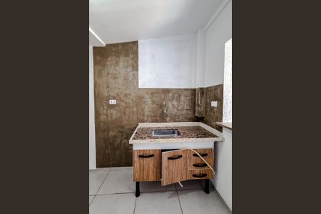 Cozinha e Área de Serviço de kitnet/studio para alugar com 1 quarto, 20m² em Liberdade, São Paulo