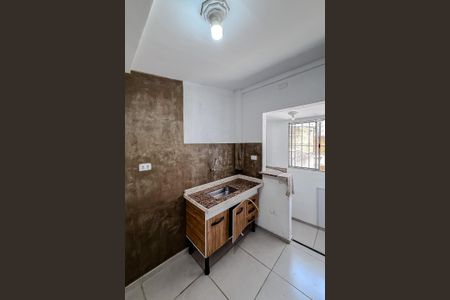 Cozinha e Área de Serviço de kitnet/studio para alugar com 1 quarto, 20m² em Liberdade, São Paulo