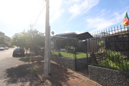 Casa à venda com 182m², 4 quartos e 2 vagasFachada