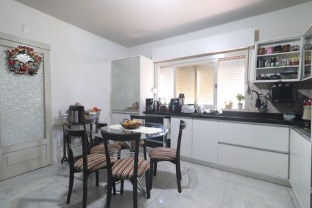 Casa à venda com 182m², 4 quartos e 2 vagasCozinha