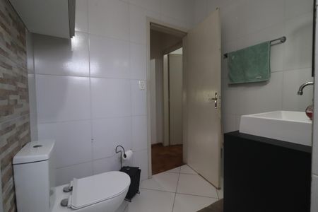 Casa à venda com 182m², 4 quartos e 2 vagasBanheiro