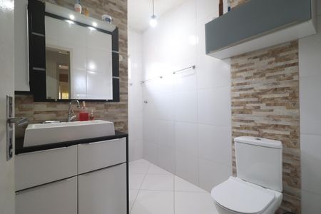 Casa à venda com 182m², 4 quartos e 2 vagasBanheiro