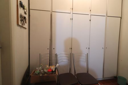 Casa à venda com 182m², 4 quartos e 2 vagasdispensa