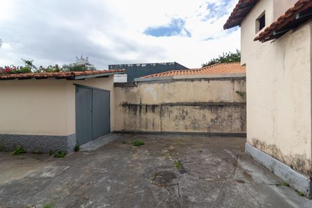 Casa para alugar com 110m², 2 quartos e 4 vagasQuintal