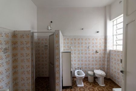 Casa para alugar com 110m², 2 quartos e 4 vagasBanheiro Social