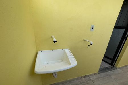 Área de Serviço de apartamento para alugar com 2 quartos, 101m² em Vila Urussai, Duque de Caxias