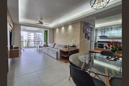 Apartamento à venda com 115m², 3 quartos e 3 vagas Apartamento à venda com 115m², 3 quartos e 3 vagasSala