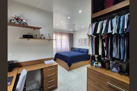 Apartamento à venda com 115m², 3 quartos e 3 vagas Apartamento à venda com 115m², 3 quartos e 3 vagasCloset
