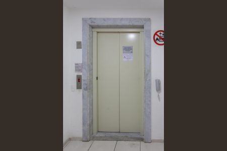 Apartamento à venda com 38m², 1 quarto e 1 vagaElevador