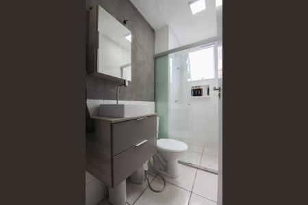 Banheiro de apartamento à venda com 1 quarto, 38m² em Jardim Guanabara, Belo Horizonte