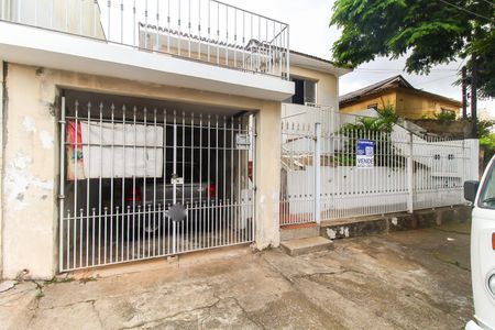 Casa à venda com 300m², 3 quartos e 1 vaga Casa à venda com 300m², 3 quartos e 1 vagaFachada