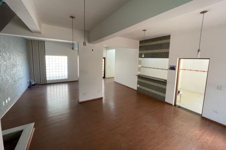 Sala de casa para alugar com 3 quartos, 300m² em Furnas, São Paulo