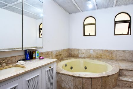 Apartamento para alugar com 280m², 4 quartos e 3 vagas Apartamento para alugar com 280m², 4 quartos e 3 vagasbanheiro suite 4