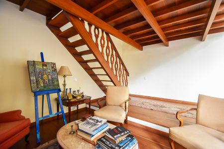 Apartamento para alugar com 280m², 4 quartos e 3 vagas Apartamento para alugar com 280m², 4 quartos e 3 vagasSala de estar