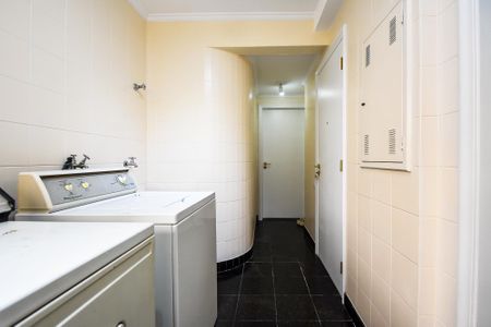 Apartamento para alugar com 280m², 4 quartos e 3 vagas Apartamento para alugar com 280m², 4 quartos e 3 vagaslavanderia