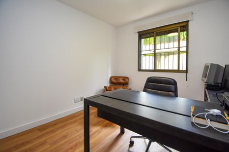 Apartamento para alugar com 280m², 4 quartos e 3 vagas Apartamento para alugar com 280m², 4 quartos e 3 vagassuite 1