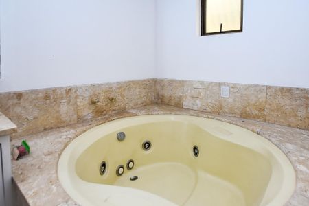 Apartamento para alugar com 280m², 4 quartos e 3 vagas Apartamento para alugar com 280m², 4 quartos e 3 vagasbanheiro suite 4