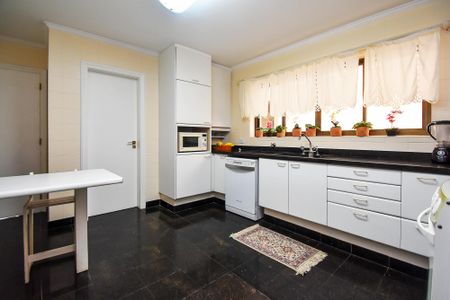 Apartamento para alugar com 280m², 4 quartos e 3 vagas Apartamento para alugar com 280m², 4 quartos e 3 vagascozinha