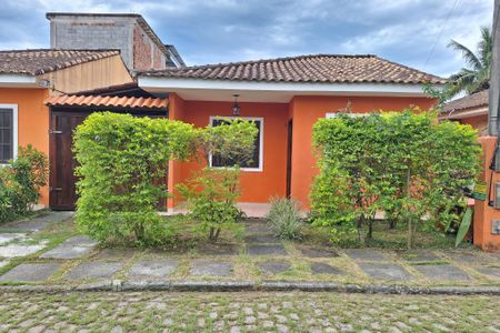 Casa para alugar com 54m², 2 quartos e 2 vagasFachada