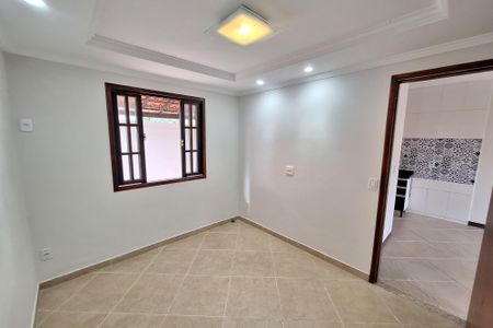 Casa para alugar com 54m², 2 quartos e 2 vagasQuarto