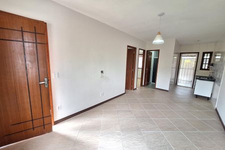 Sala de casa para alugar com 2 quartos, 54m² em Chácaras Arcampo, Duque de Caxias