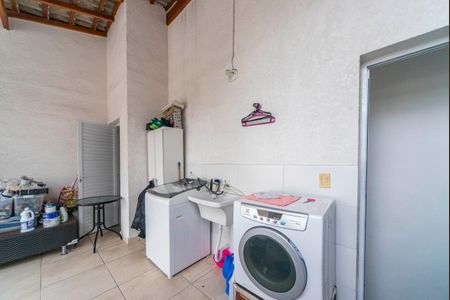 Apartamento à venda com 102m², 2 quartos e 2 vagasÁrea de Serviço