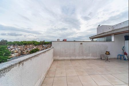 Apartamento à venda com 102m², 2 quartos e 2 vagasVaranda da Cobertura