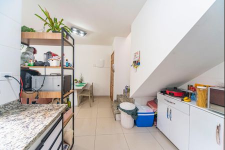 Apartamento à venda com 102m², 2 quartos e 2 vagasCozinha 