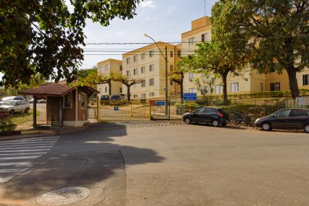 Apartamento à venda com 76m², 3 quartos e 2 vagas Apartamento à venda com 76m², 3 quartos e 2 vagasFachada do Prédio