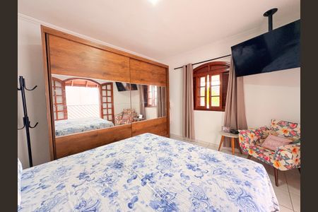 Casa à venda com 175m², 3 quartos e 5 vagasSuíte