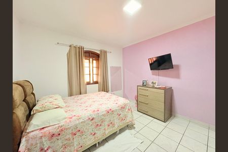 Casa à venda com 175m², 3 quartos e 5 vagasQuarto 2