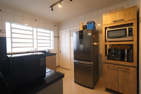 Casa à venda com 119m², 3 quartos e 2 vagasCozinha