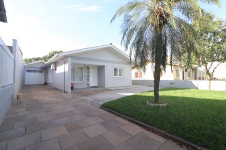 Casa à venda com 119m², 3 quartos e 2 vagasFachada
