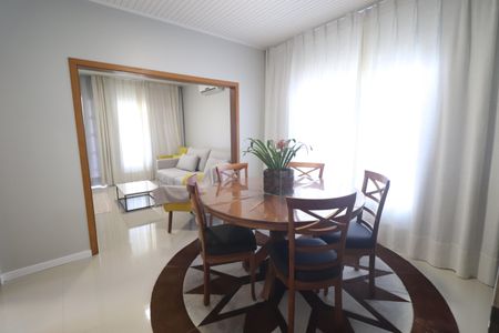 Casa à venda com 119m², 3 quartos e 2 vagasSala de Jantar