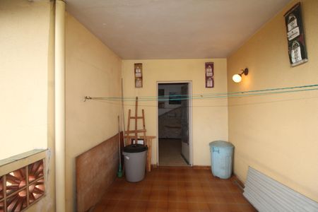 Casa à venda com 94m², 3 quartos e 2 vagasQuarto 1 - Varanda