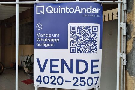 Casa à venda com 94m², 3 quartos e 2 vagasFachada